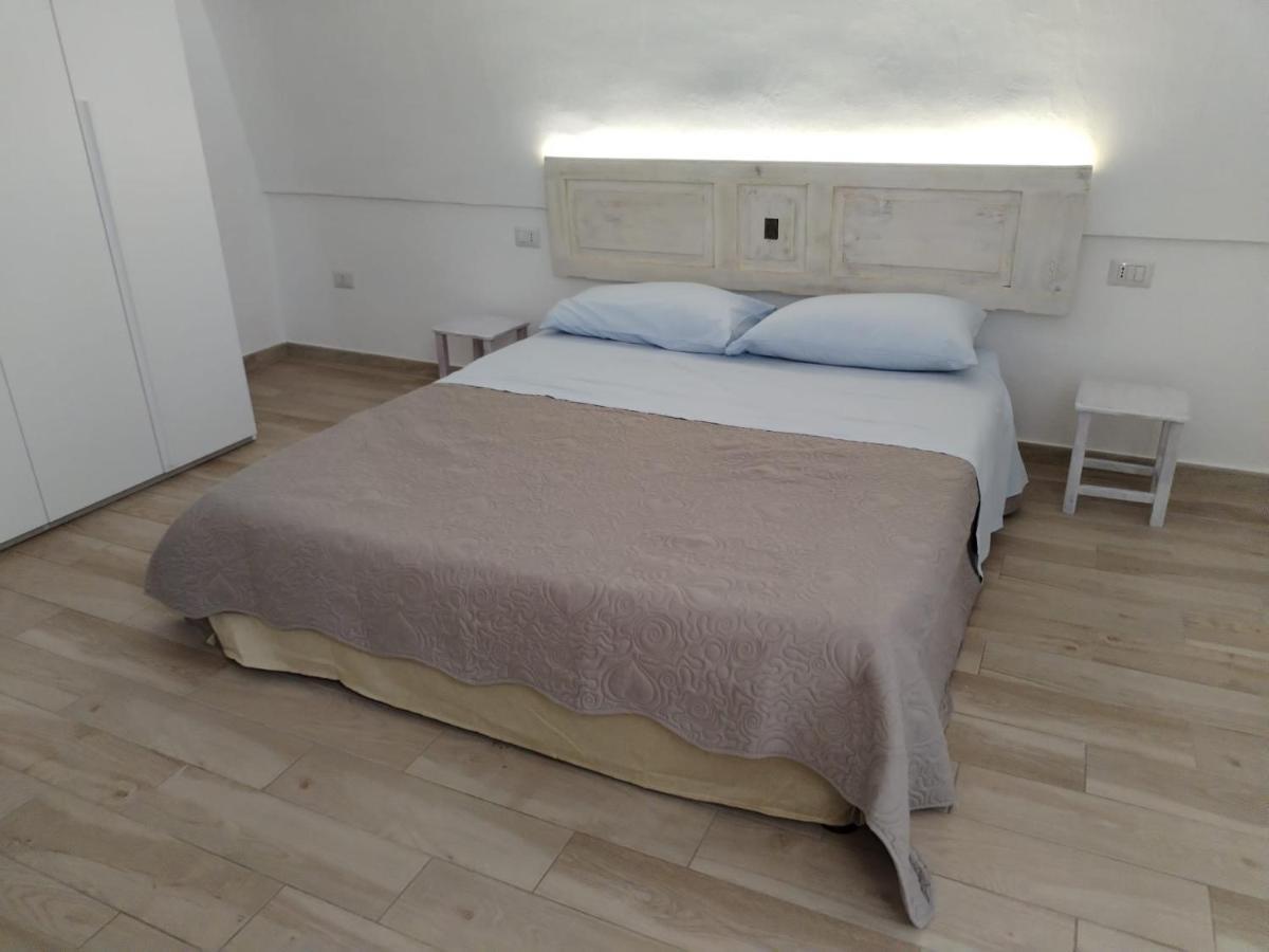 Casetta Nel Centro Storico Martina Franca Bagian luar foto